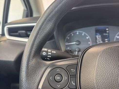 Used 2023 Toyota Corolla LE FWD image 2