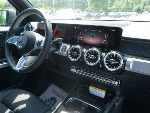 Certified 2025 Mercedes-Benz GLB 250 image 70