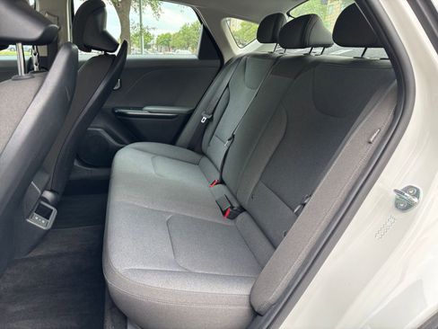 Used 2025 Kia K4 FWD image 22