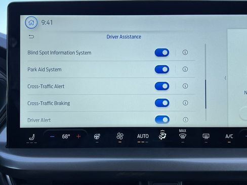 New 2025 Ford Escape SE image 38