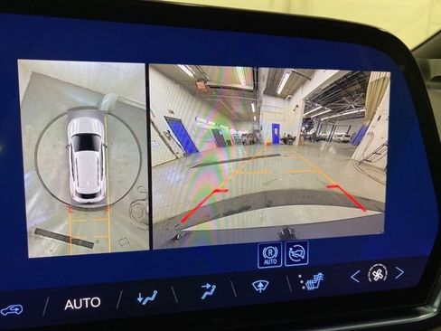 New 2026 Chevrolet Equinox EV LT AWD/4WD image 12