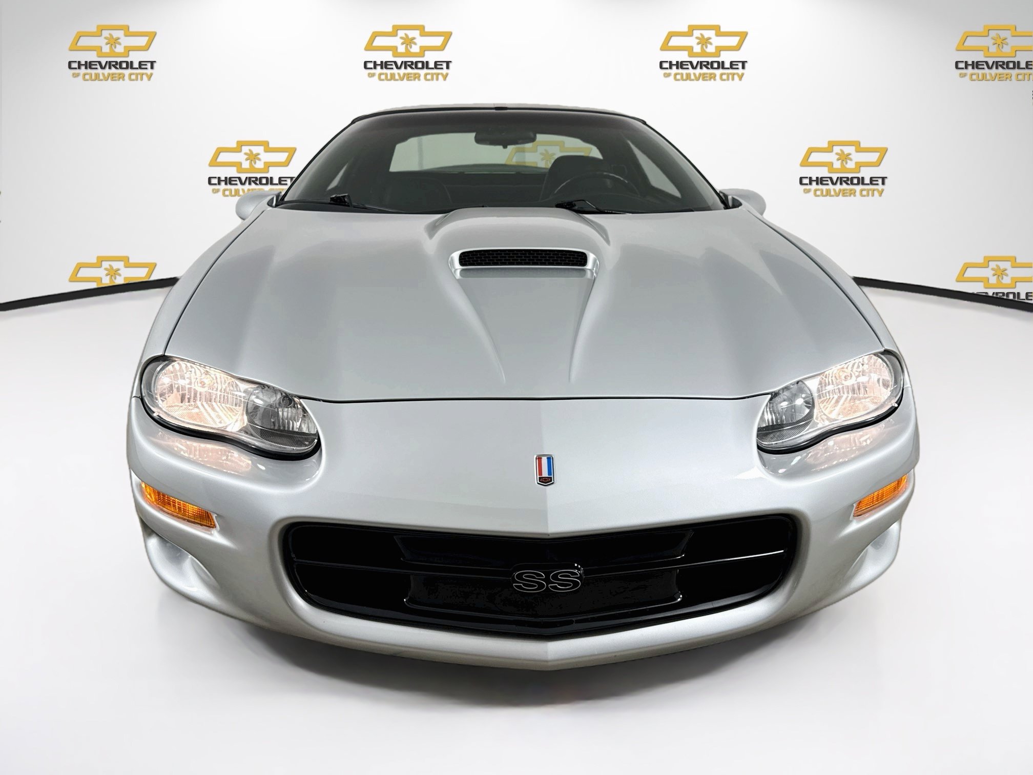 Used 2002 Chevrolet Camaro Z28 w/ SS Performance/Appearance Pkg RWD image 2