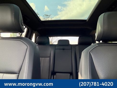 Used 2024 Volkswagen Tiguan SE R-Line AWD/4WD image 38