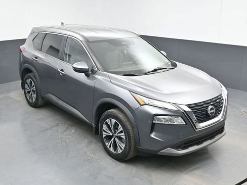 Used 2022 Nissan Rogue SV image 13