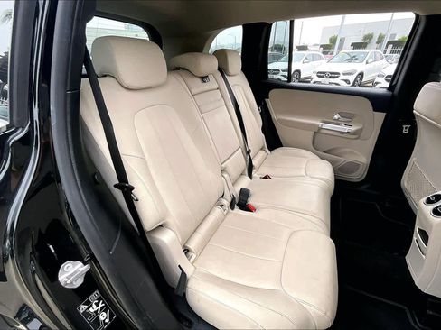 Used 2022 Mercedes-Benz GLB 250 image 19
