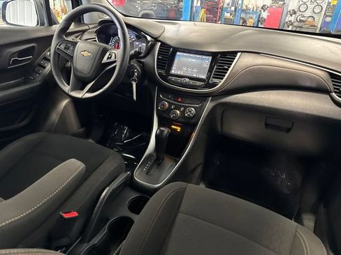 Used 2019 Chevrolet Trax LS w/ Tint and Cruise Package FWD image 13