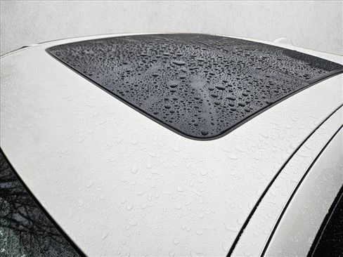 Certified 2024 BMW X6 xDrive40i w/ Parking Assistance Package image 9