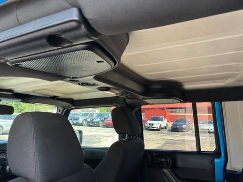 Used 2016 Jeep Wrangler Unlimited Sport AWD/4WD image 26