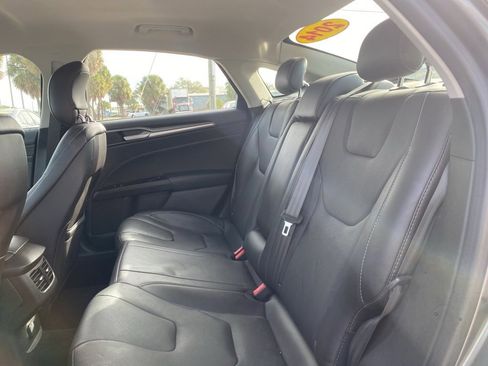 Used 2014 Ford Fusion Titanium image 11