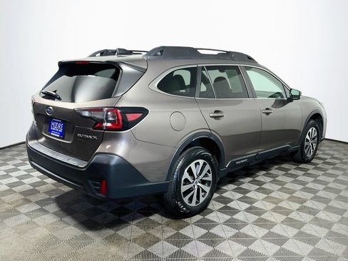 Used 2021 Subaru Outback Premium AWD/4WD image 7