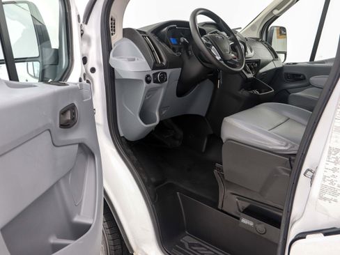 Used 2019 Ford Transit 350 XL image 20