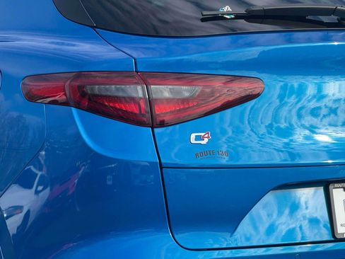 Used 2023 Alfa Romeo Stelvio Veloce image 8