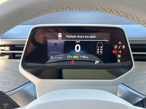 Used 2025 Volkswagen ID. Buzz 1st Edition image 11