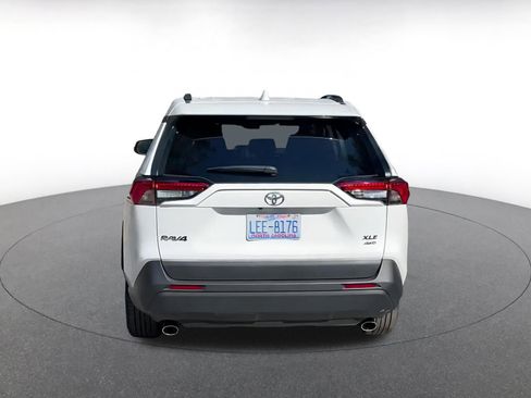 Used 2025 Toyota RAV4 XLE image 12