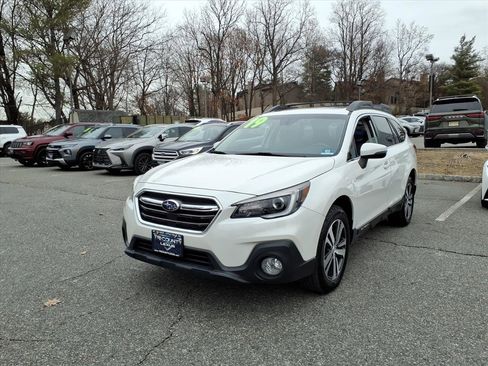 Used 2019 Subaru Outback 2.5i Limited image 3