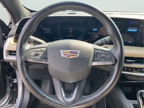 Used 2025 Cadillac XT4 Premium Luxury FWD image 17