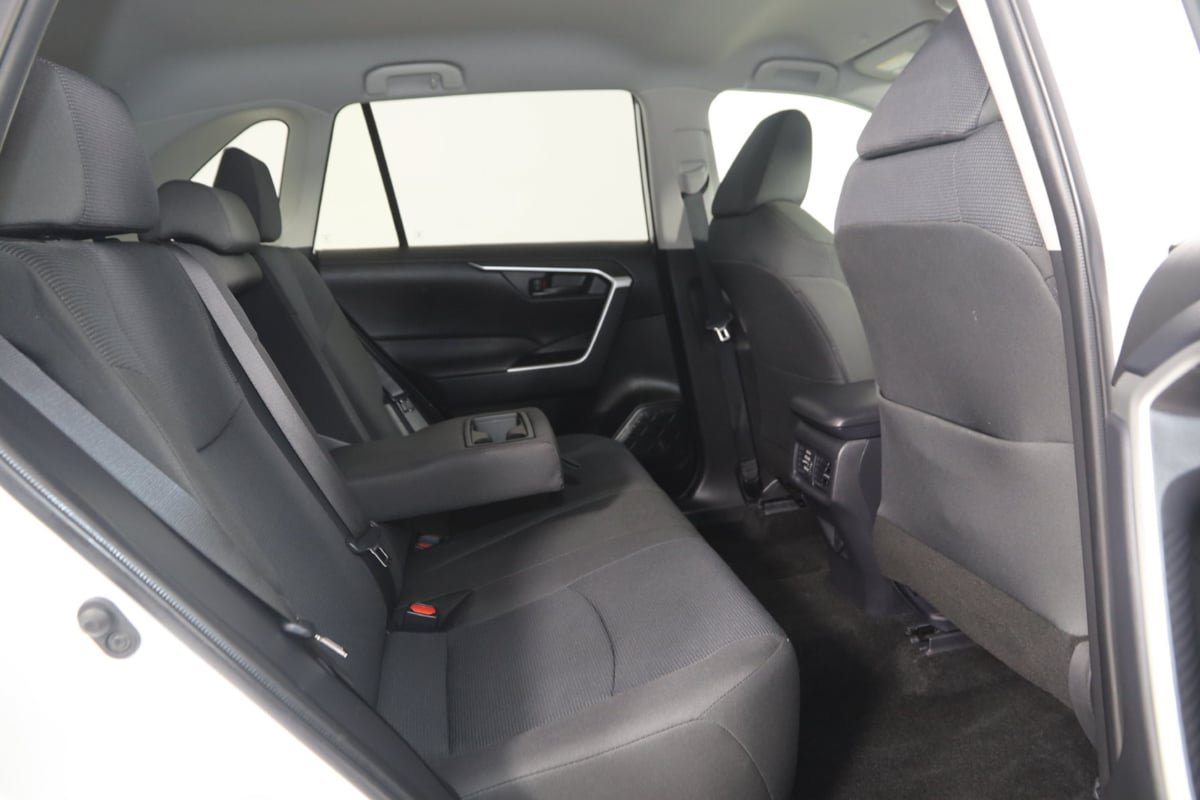 Used 2025 Toyota RAV4 LE AWD/4WD image 12