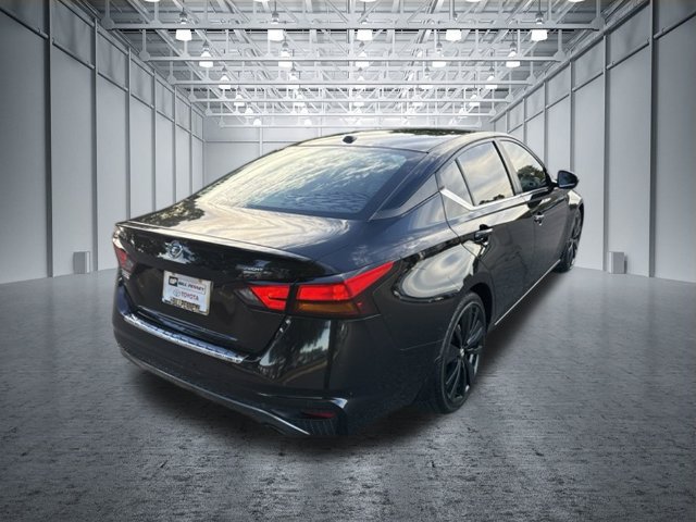 Used 2022 Nissan Altima 2.5 SR w/ Midnight Edition Package FWD image 5