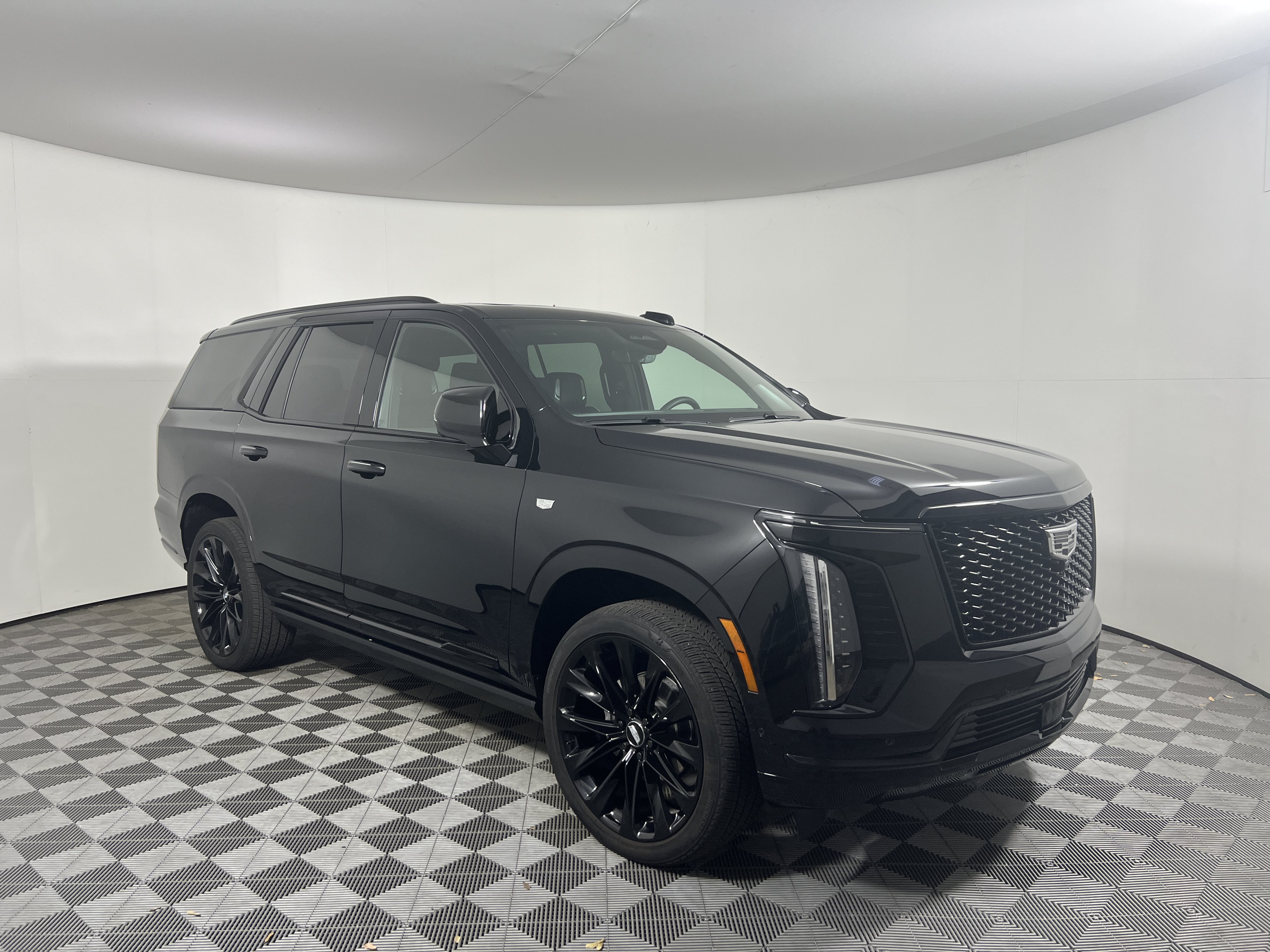 Used 2026 Cadillac Escalade Platinum Sport w/ LPO, ONYX Package AWD/4WD image 7