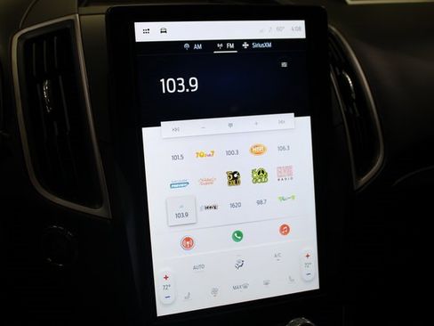 Used 2022 Ford Edge ST-Line image 13