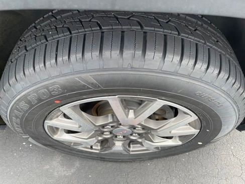 Used 2020 GMC Acadia SLE w/ Driver Convenience Package FWD image 13