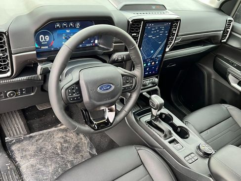 New 2025 Ford Ranger Lariat w/ Black Appearance Package image 14