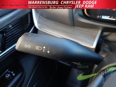 Used 2024 Jeep Wagoneer L Series II w/ Flexible Seating Group image 20