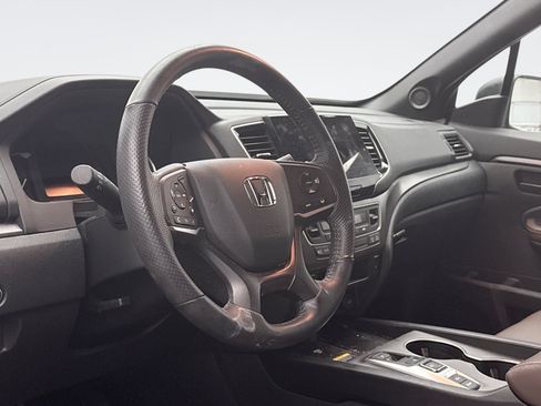 Used 2025 Honda Passport EX-L image 7