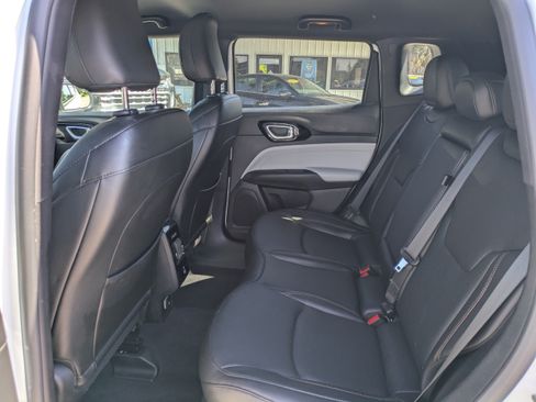 Used 2024 Jeep Compass Limited w/ Elite Group AWD/4WD image 13