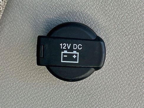 Used 2023 Chrysler Pacifica Touring-L FWD image 14