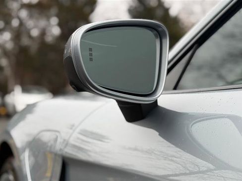 Used 2022 Porsche Taycan 4S image 28