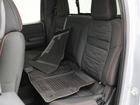 Used 2023 Nissan Frontier PRO-4X w/ Pro Convenience Package image 16