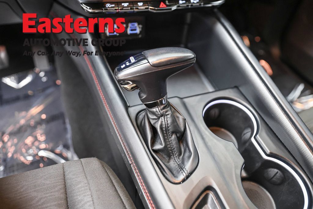 Used 2025 Dodge Durango GT RWD image 13