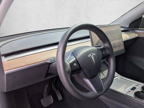 Used 2023 Tesla Model Y Long Range AWD/4WD image 6