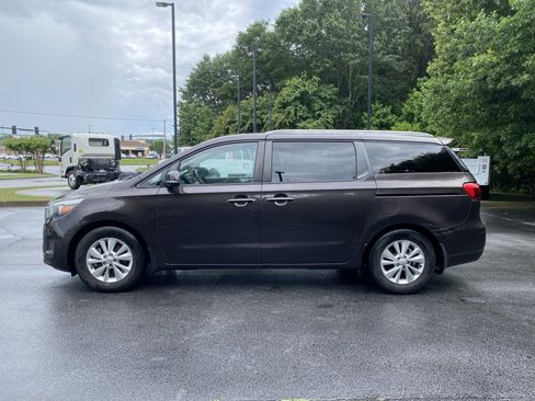 Used 2016 Kia Sedona LX w/ LX Essentials Premium Package FWD image 6