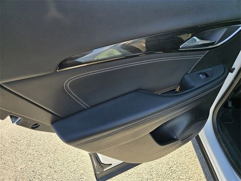 Used 2023 Buick Envision Essence image 13