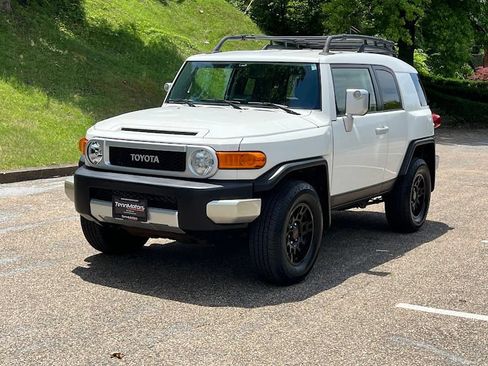 Used 2014 Toyota FJ Cruiser 4WD w/ Convenience Package image 26