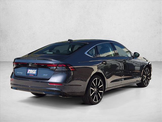 Used 2025 Honda Accord Touring image 5