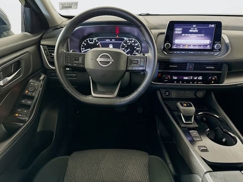 Used 2025 Nissan Rogue SV image 22