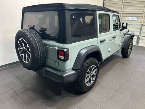 Used 2024 Jeep Wrangler Unlimited Sport AWD/4WD image 3