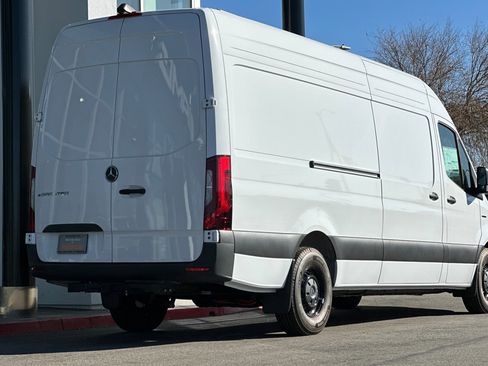 New 2024 Mercedes-Benz eSprinter 170 Cargo image 6