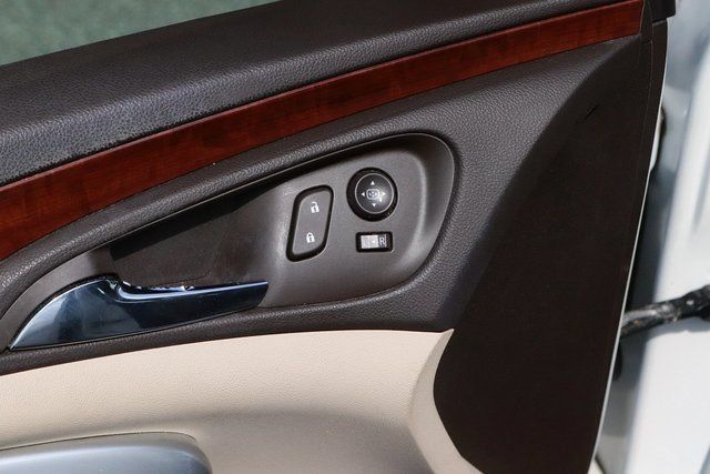 Used 2016 Buick Regal FWD image 11