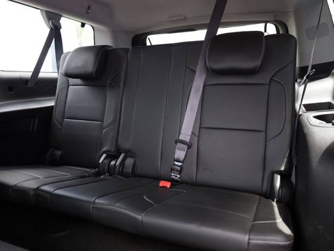 Used 2016 Chevrolet Suburban LT RWD image 14