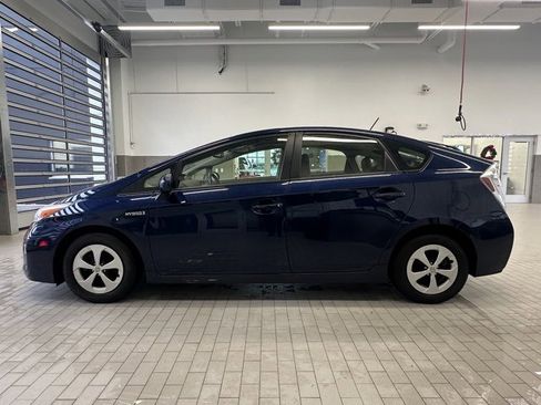 Used 2012 Toyota Prius Two image 5