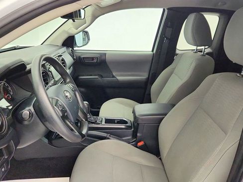 Used 2019 Toyota Tacoma SR w/ SX Package image 18