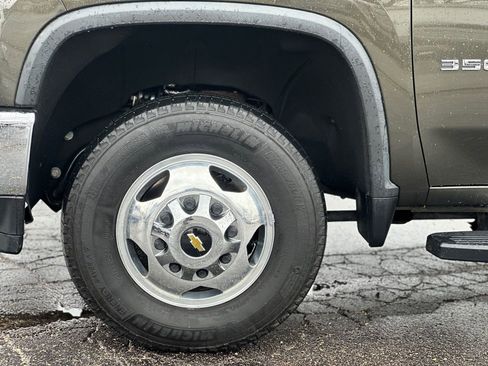 Used 2022 Chevrolet Silverado 3500 LTZ w/ LTZ Convenience Package image 31