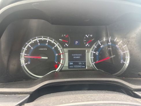 Used 2018 Toyota 4Runner SR5 Premium RWD image 17