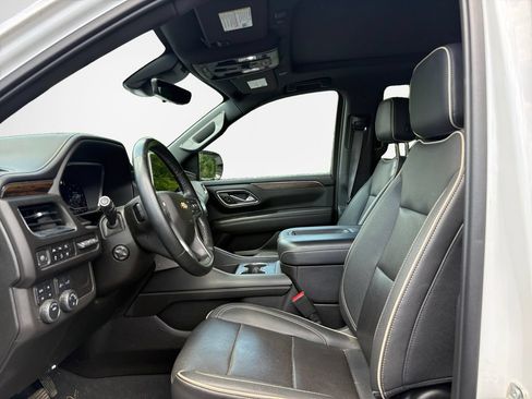 Used 2023 Chevrolet Tahoe Premier w/ Premium Package 2 AWD/4WD image 12