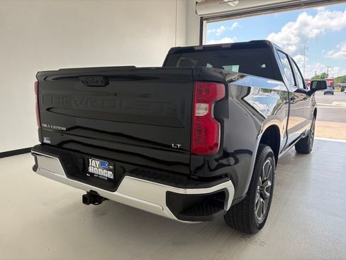 Used 2023 Chevrolet Silverado 1500 LT AWD/4WD image 22