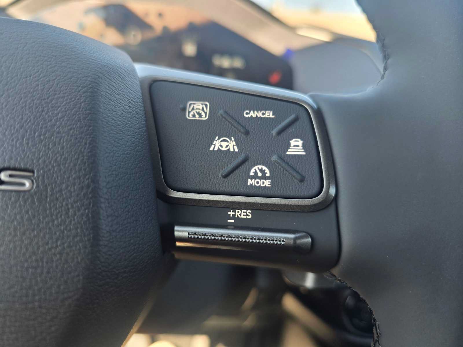 New 2026 Lexus ES 350h FWD image 32